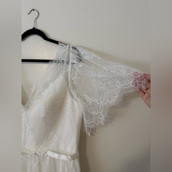 NWT Plus Size Wedding Dress White Lace Boho Cap Sleeve Size 18W Empire Waist - Picture 3 of 15